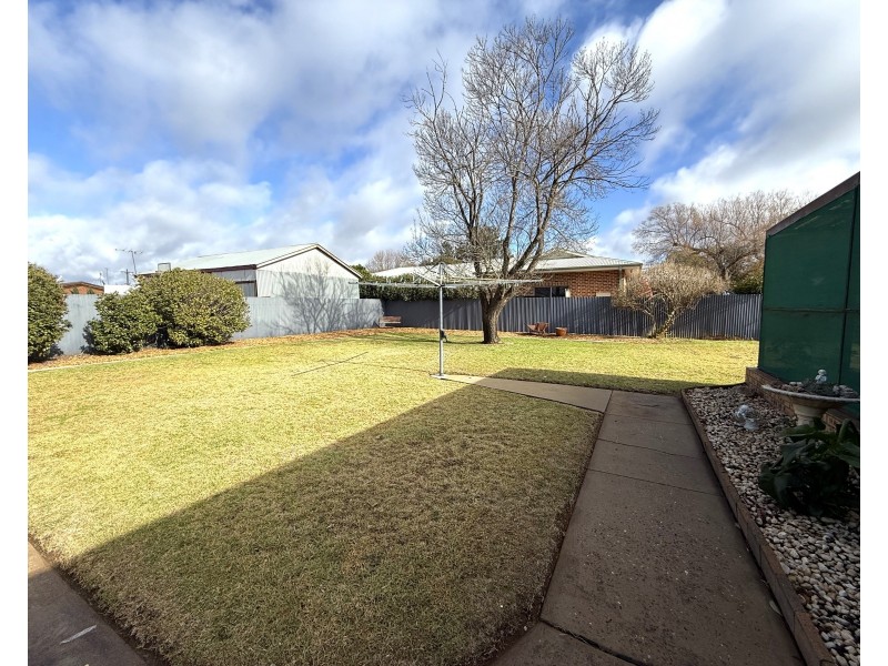 32 Gorton Street, Yoogali NSW 2680