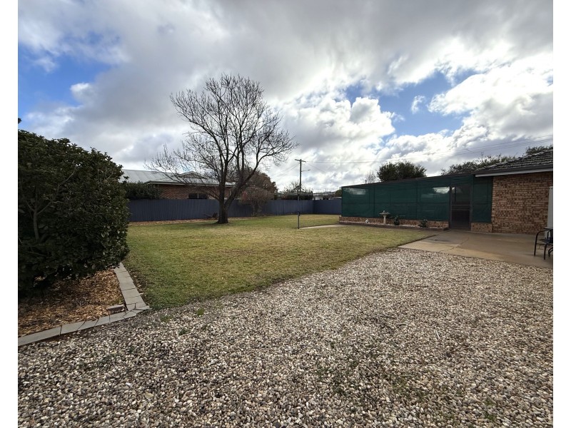 32 Gorton Street, Yoogali NSW 2680