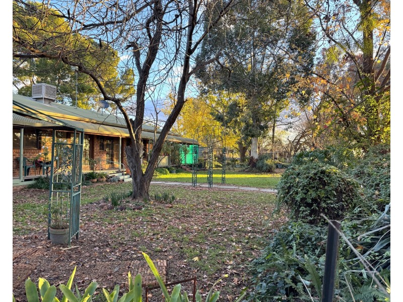 103 Myall Park Road, Yenda NSW 2681