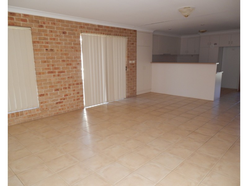 3/13 Leaver Street, Yenda NSW 2681
