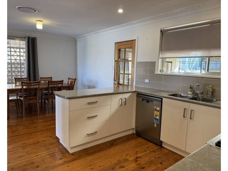 44 Ross Crescent, Griffith NSW 2680