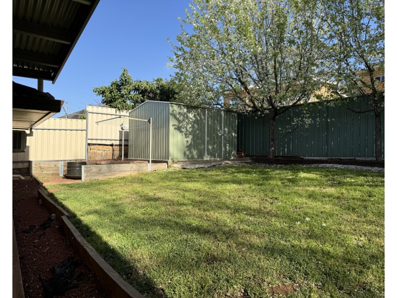 44 Ross Crescent, Griffith NSW 2680