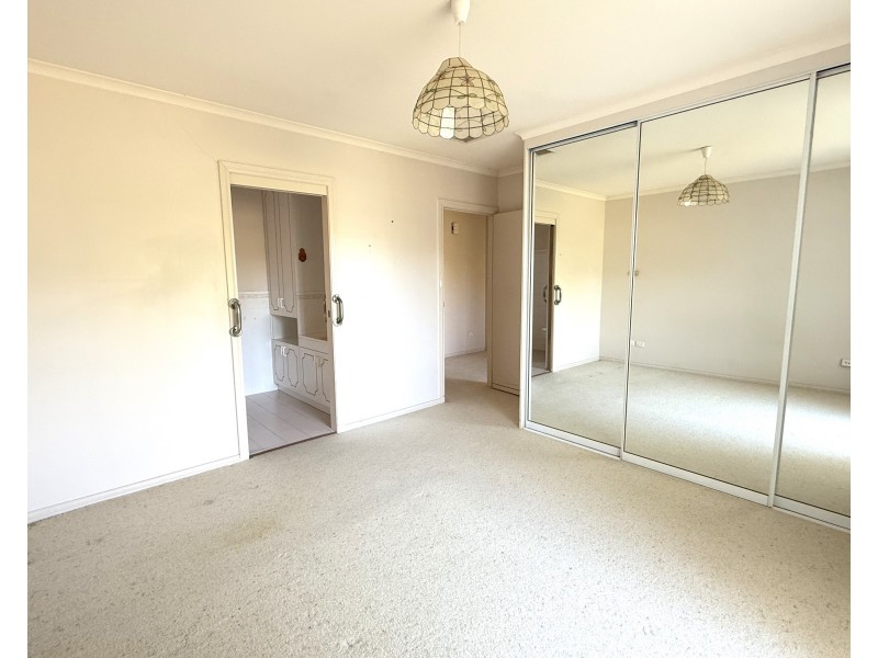 24 Brooks Crescent, Darlington Point NSW 2706