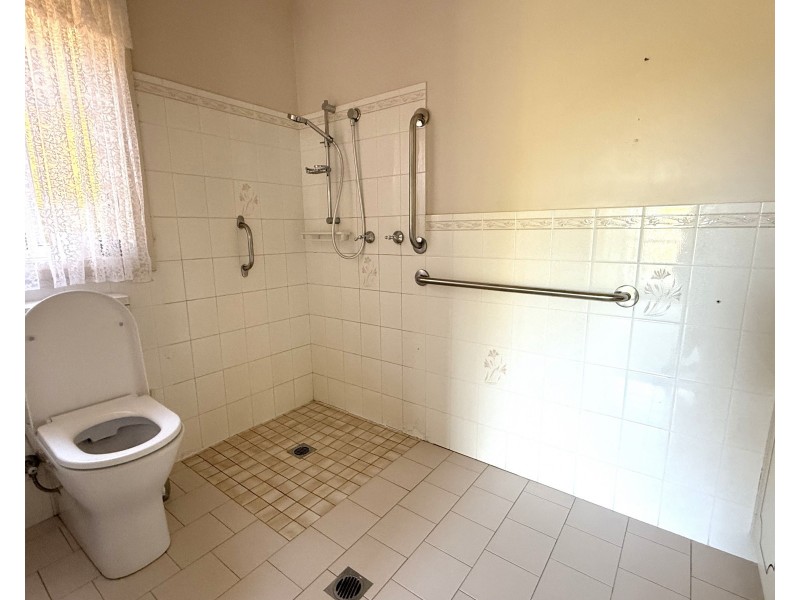24 Brooks Crescent, Darlington Point NSW 2706