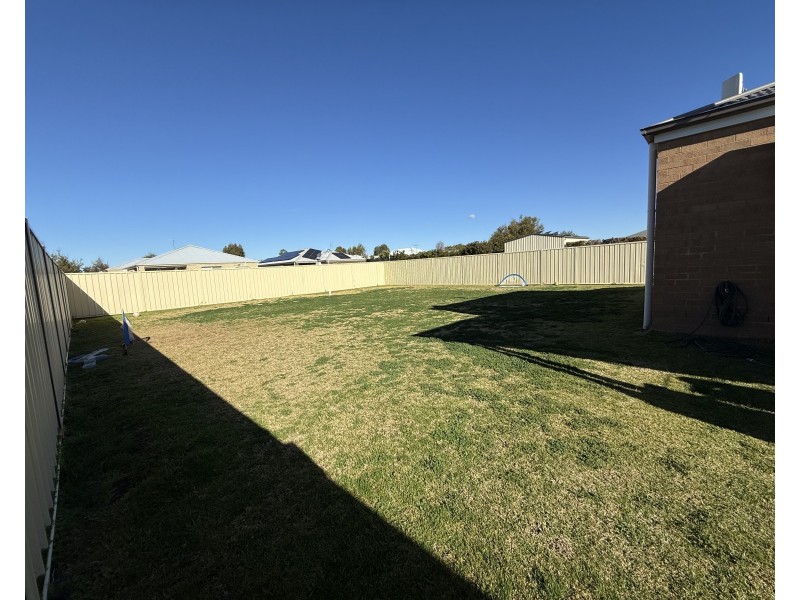 40 Madden Drive, Griffith NSW 2680