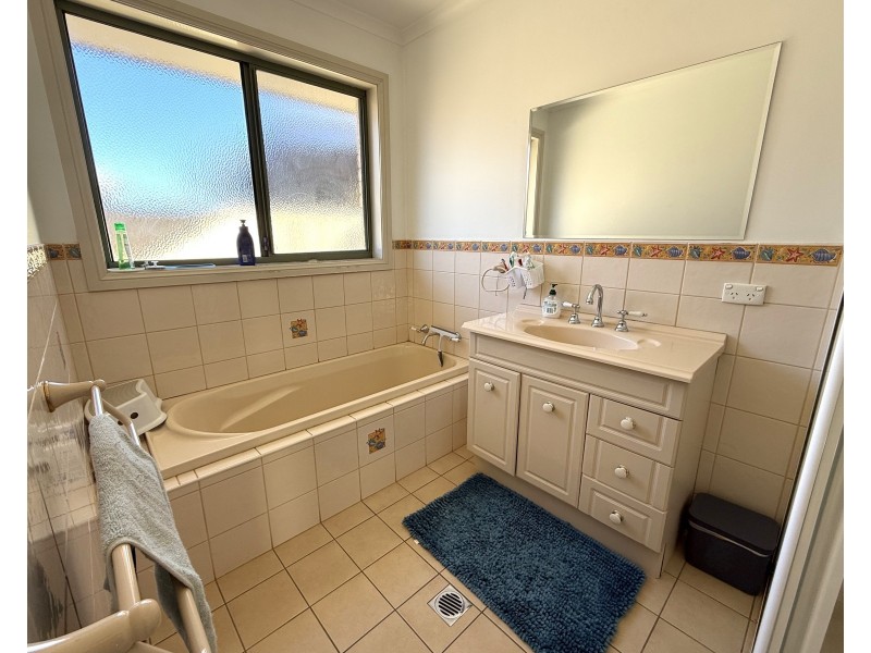 2 Gundaline Court South, Griffith NSW 2680