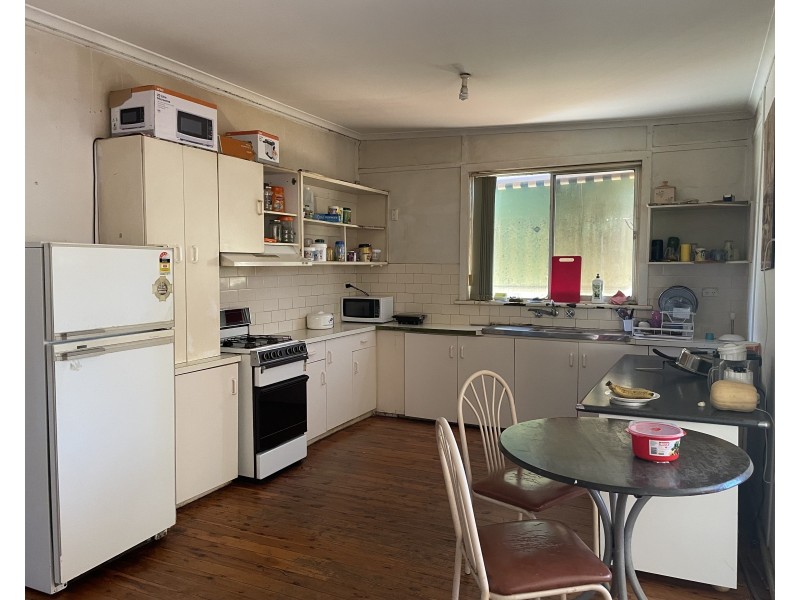 241 Wakaden Street, Griffith NSW 2680