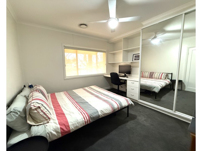 2 Wattle Road, Hanwood NSW 2680