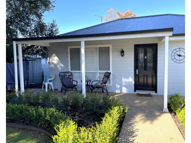 104B  MacArthur Street, Griffith NSW 2680