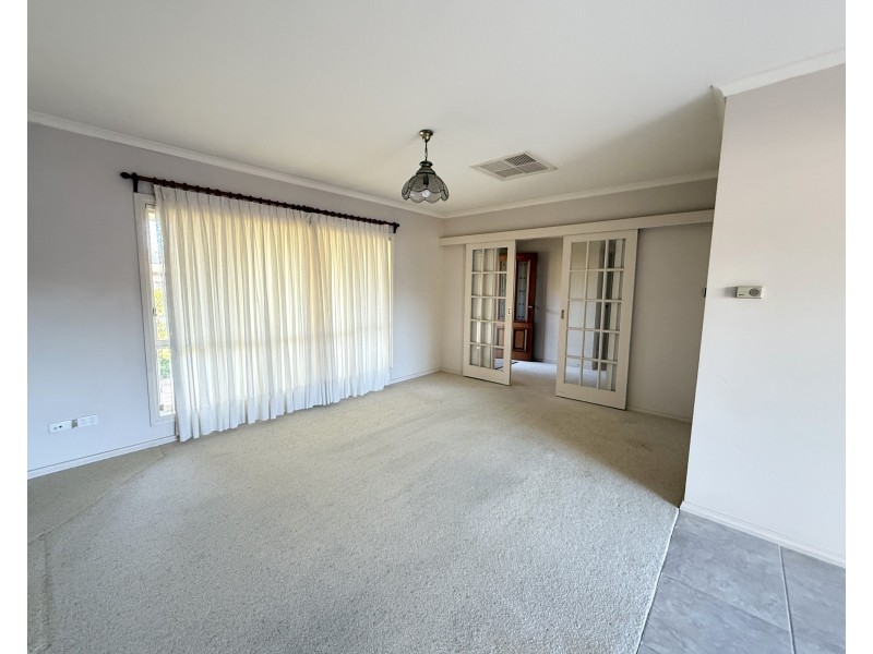 24 Brooks Crescent, Darlington Point NSW 2706