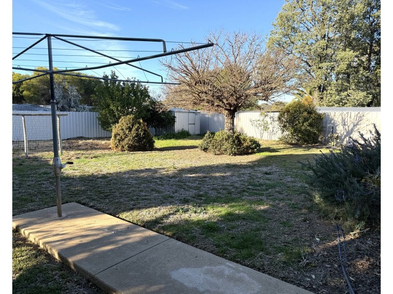 24 Brooks Crescent, Darlington Point NSW 2706