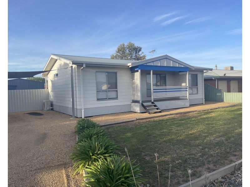 23 Barwidgee Boulevard, Darlington Point NSW 2706