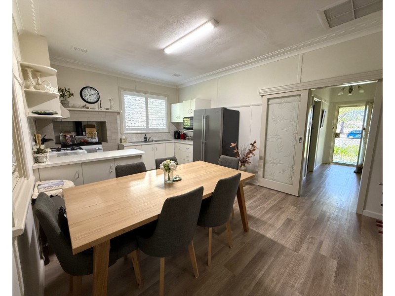 43 Cutler Avenue, Griffith NSW 2680