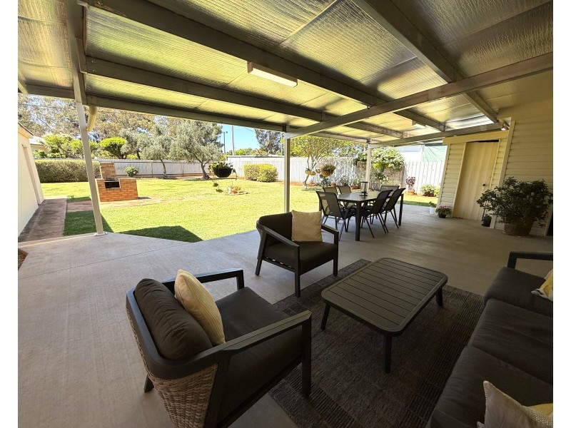43 Cutler Avenue, Griffith NSW 2680