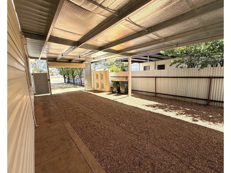 43 Cutler Avenue, Griffith NSW 2680
