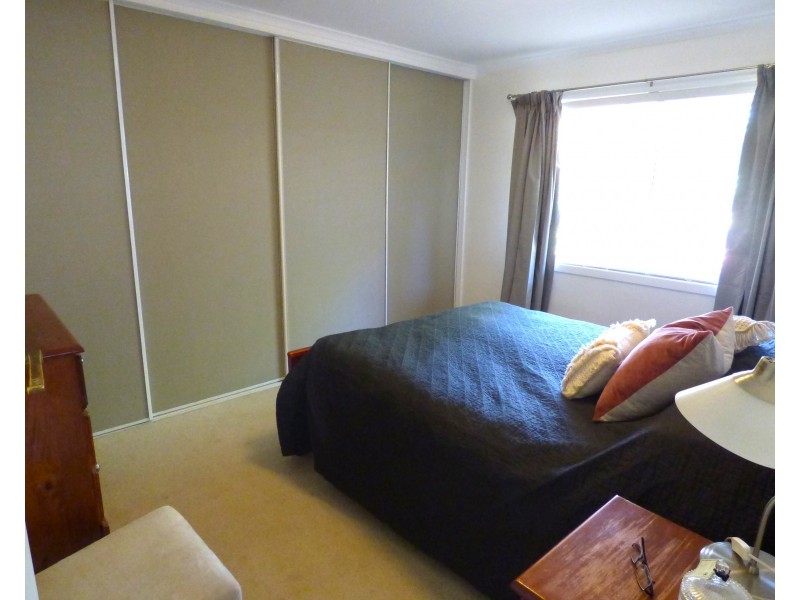 7 Ross Crescent, Griffith NSW 2680