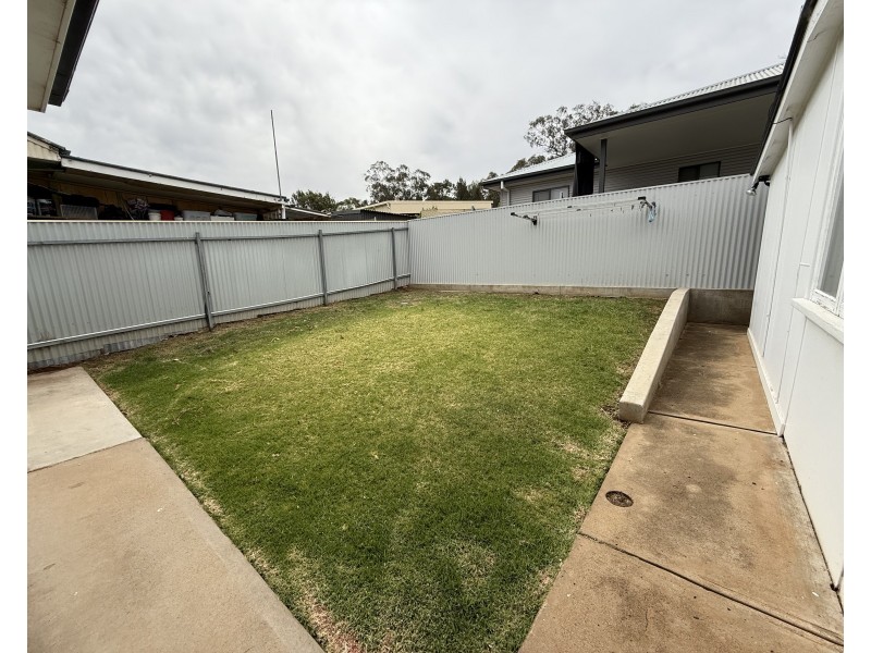 65 MacArthur Street, Griffith NSW 2680