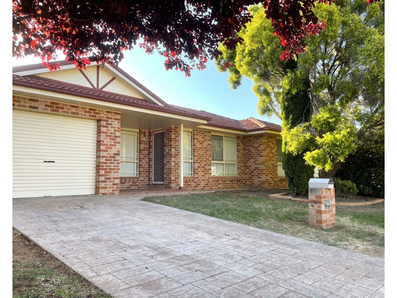 3 Parkwood Court, Griffith NSW 2680