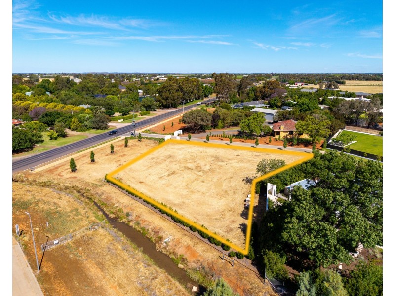 6 Orfeo Court, Griffith NSW 2680