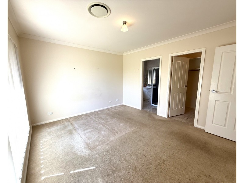 16 Dussin Street, Griffith NSW 2680