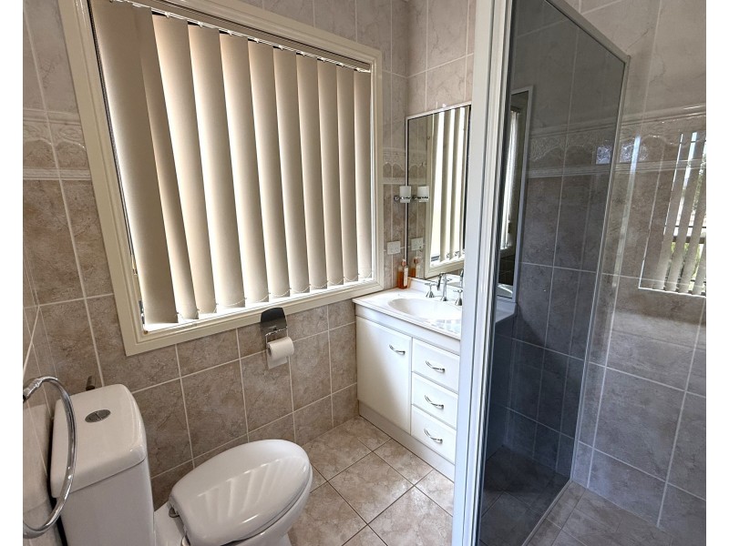 16 Dussin Street, Griffith NSW 2680
