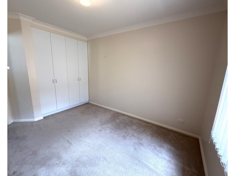 16 Dussin Street, Griffith NSW 2680