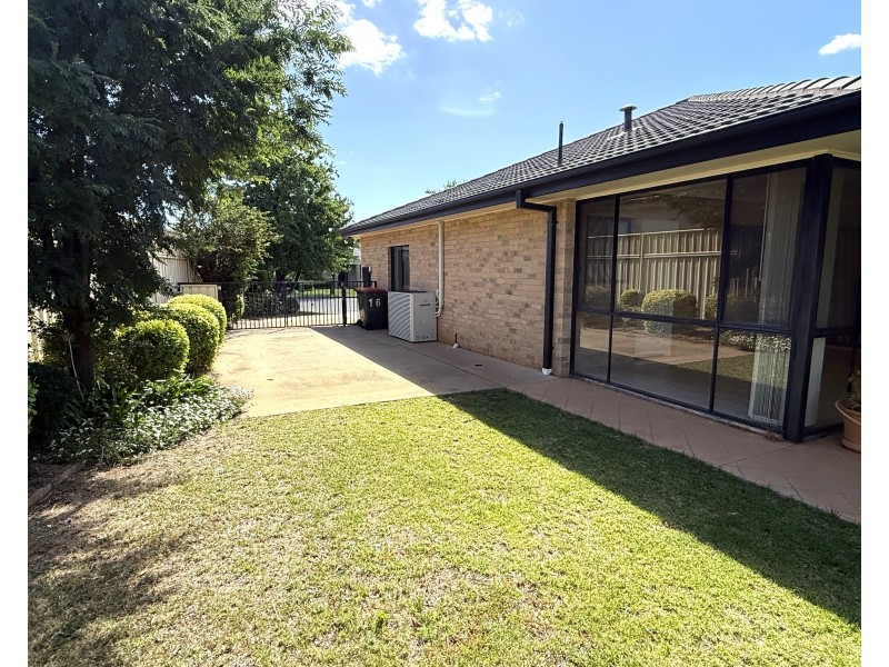 16 Dussin Street, Griffith NSW 2680