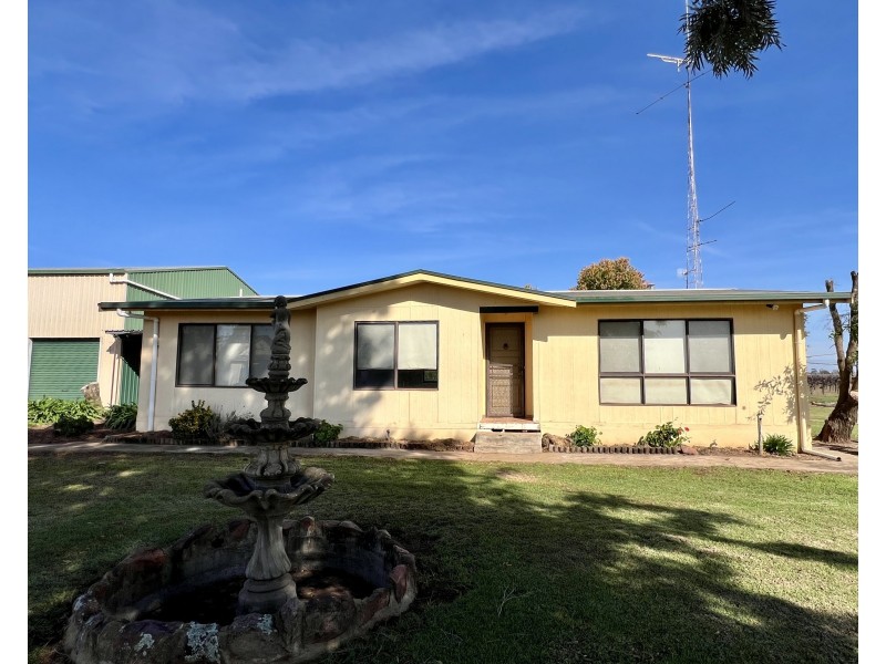 805 Wood Road, Yenda NSW 2681