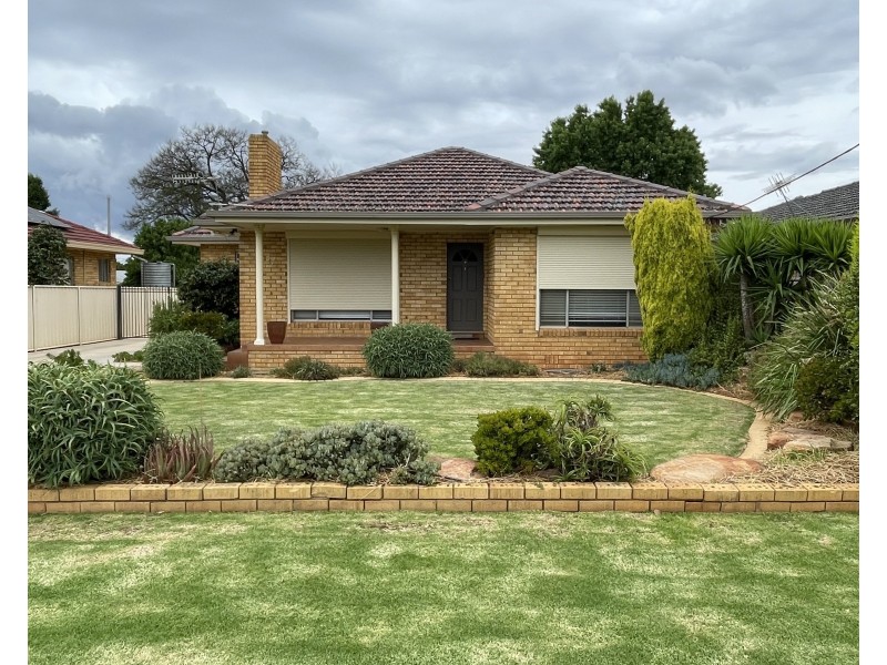 37 Probert Avenue, Griffith NSW 2680