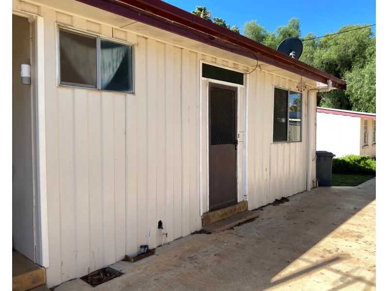 3/15 South Avenue, Yenda NSW 2681