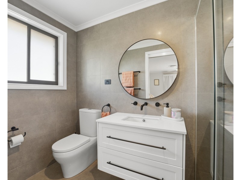 28 Holmes Crescent, Griffith NSW 2680