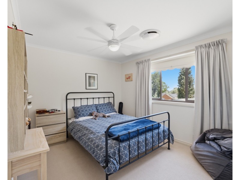 28 Holmes Crescent, Griffith NSW 2680