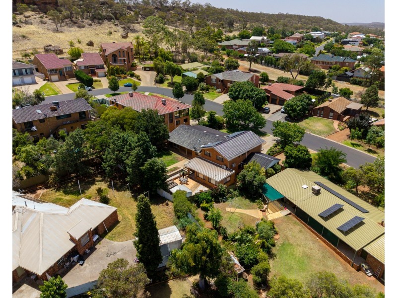 28 Holmes Crescent, Griffith NSW 2680