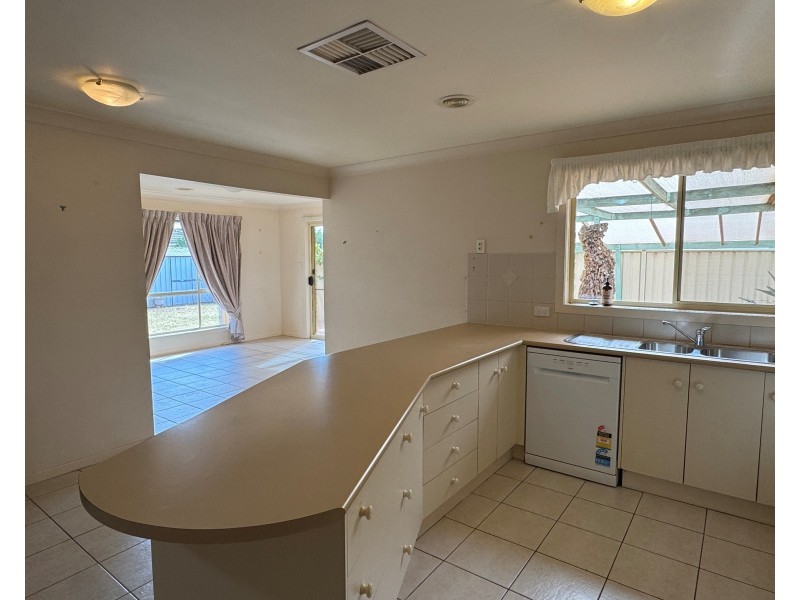 18 Rosewood Drive, Griffith NSW 2680