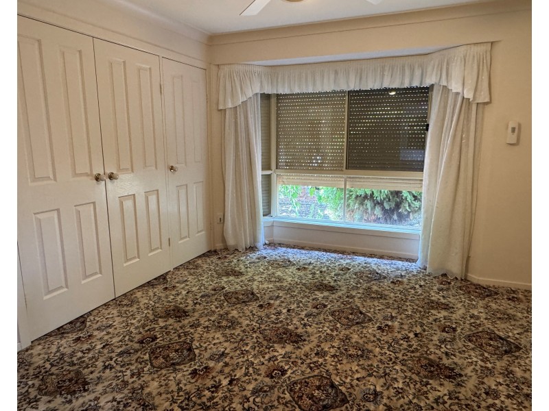 18 Rosewood Drive, Griffith NSW 2680