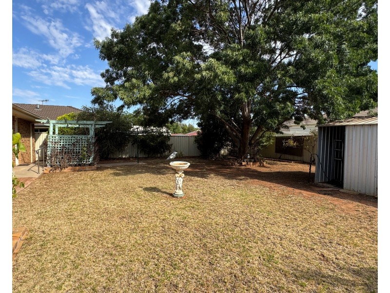 18 Rosewood Drive, Griffith NSW 2680