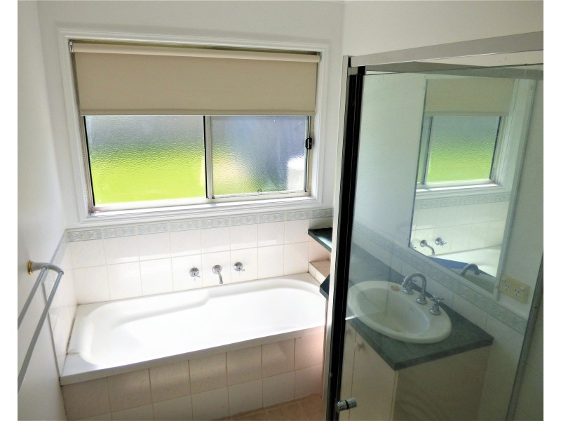 9 Beaumont Lane, Darlington Point NSW 2706