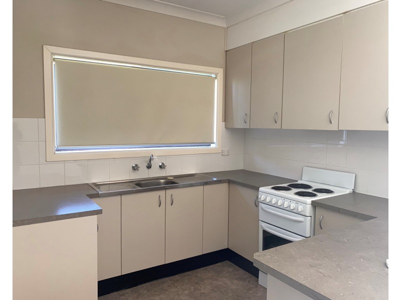 2/33 Park Street, Yenda NSW 2681