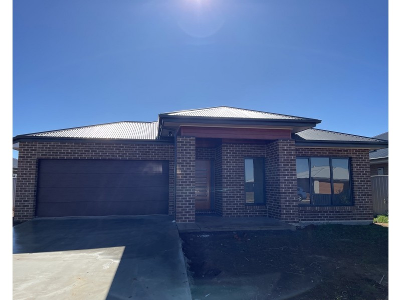 15 Piper Circuit, Griffith NSW 2680