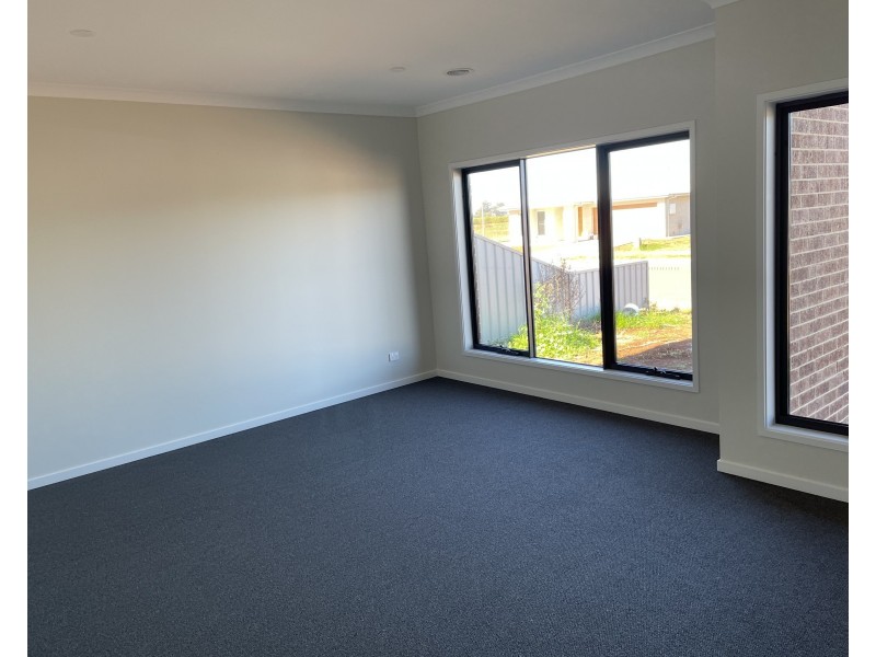 15 Piper Circuit, Griffith NSW 2680