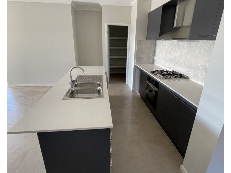 15 Piper Circuit, Griffith NSW 2680