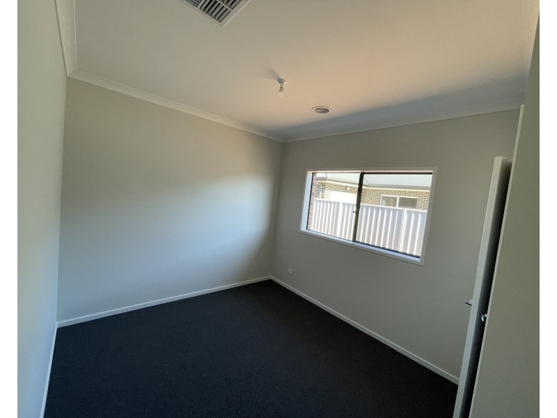 15 Piper Circuit, Griffith NSW 2680