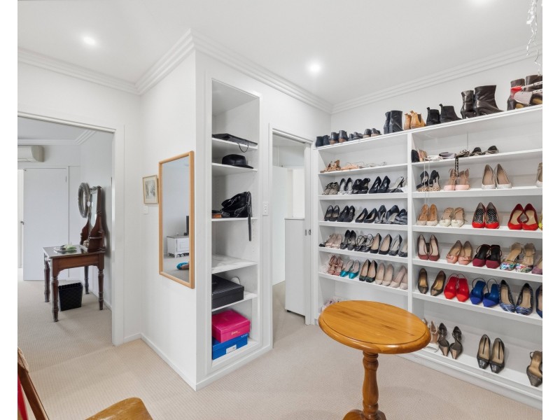 16 Bella Vista Drive, Lake Wyangan NSW 2680