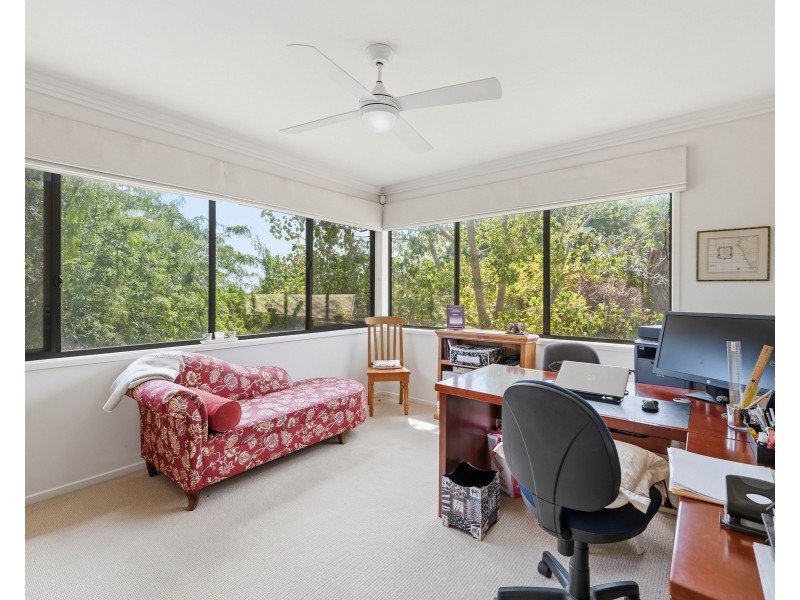 16 Bella Vista Drive, Lake Wyangan NSW 2680