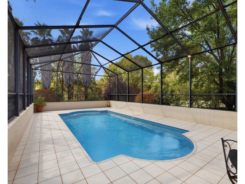 16 Bella Vista Drive, Lake Wyangan NSW 2680