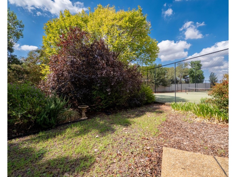 16 Bella Vista Drive, Lake Wyangan NSW 2680