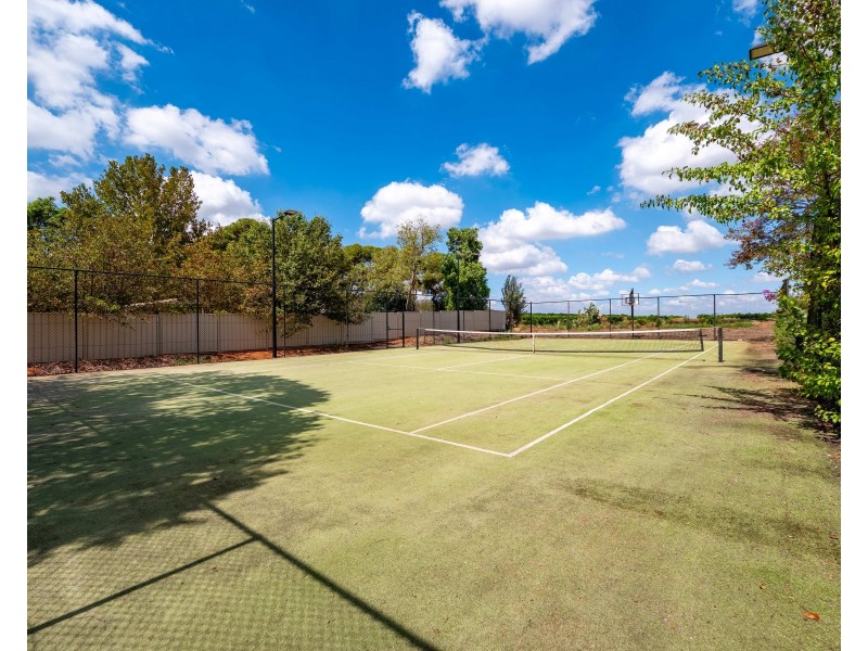 16 Bella Vista Drive, Lake Wyangan NSW 2680