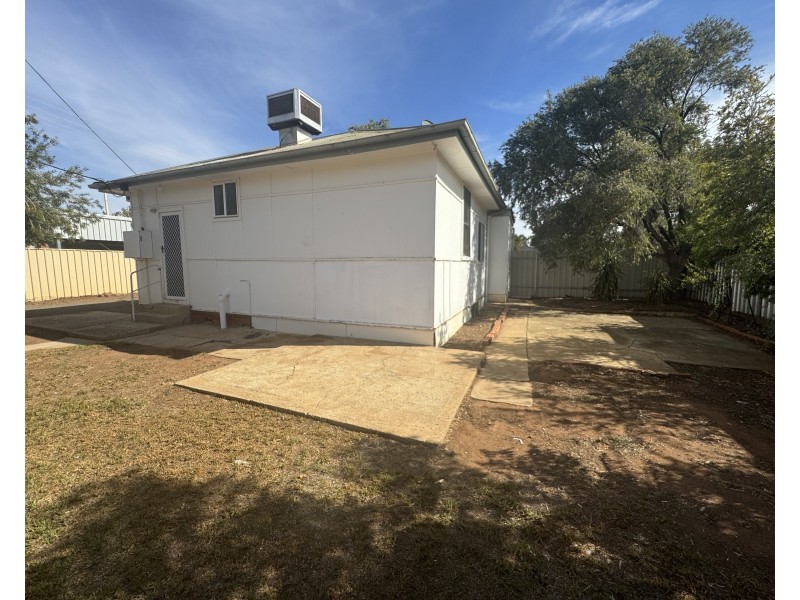 7 South Avenue, Yenda NSW 2681