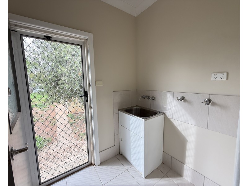 7 South Avenue, Yenda NSW 2681