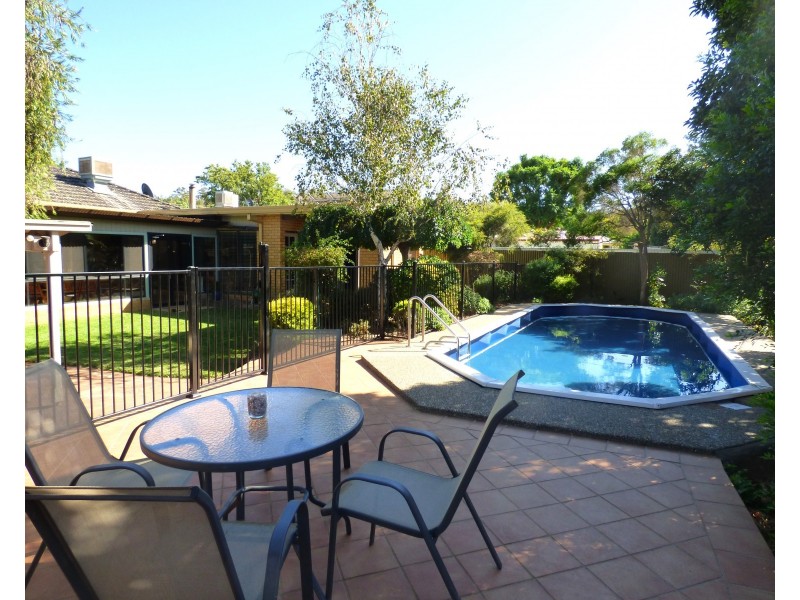 7 Ross Crescent, Griffith NSW 2680